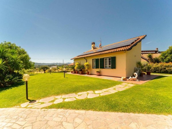 casa indipendente in vendita ad Alassio