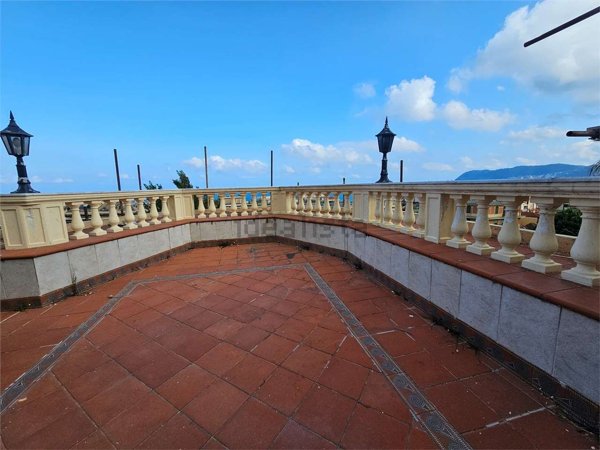 casa indipendente in vendita ad Alassio