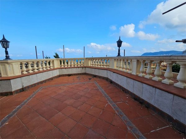 casa indipendente in vendita ad Alassio