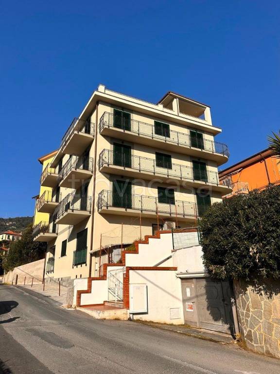 appartamento in vendita ad Alassio