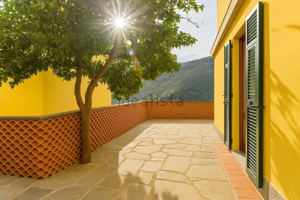 casa indipendente in vendita ad Alassio in zona Solva