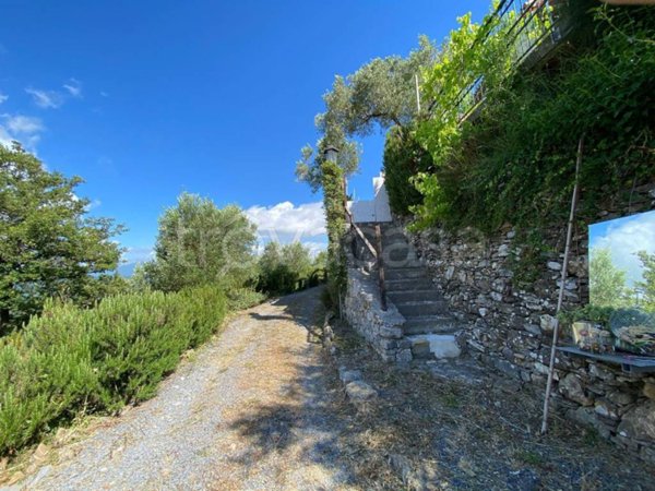 appartamento in vendita ad Alassio in zona Caso