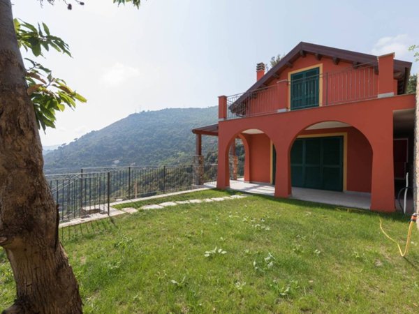 casa indipendente in vendita ad Alassio in zona Caso
