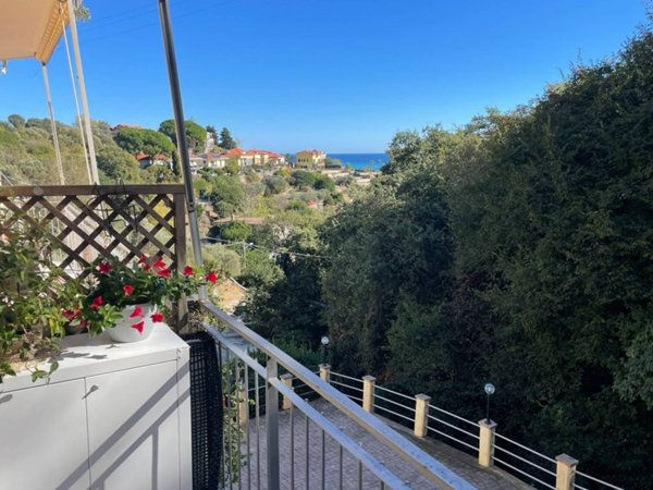 appartamento in vendita ad Alassio