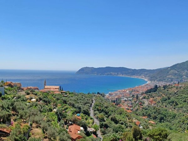 appartamento in vendita ad Alassio in zona Solva