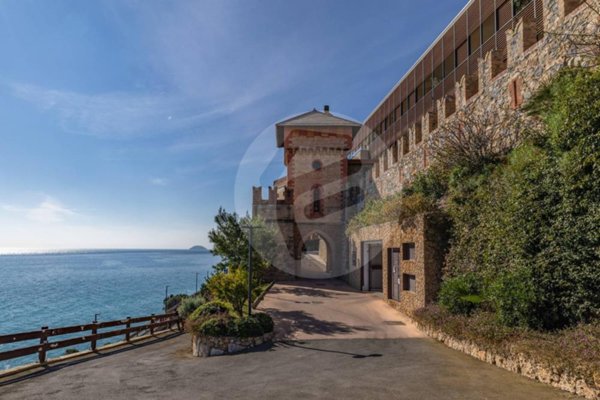 appartamento in vendita ad Alassio