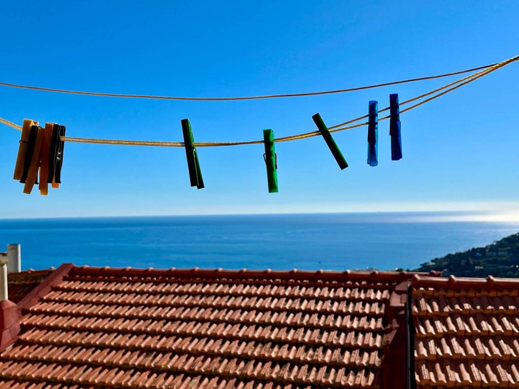 casa indipendente in vendita ad Alassio in zona Moglio