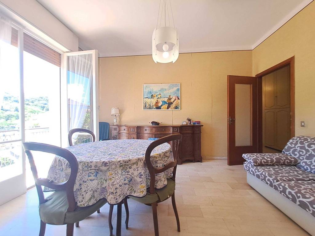 appartamento in vendita ad Alassio
