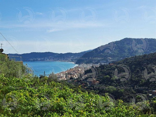appartamento in vendita ad Alassio in zona Solva