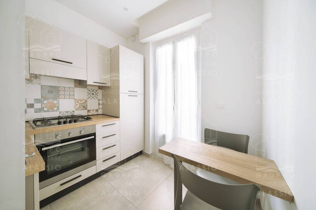 appartamento in vendita ad Alassio