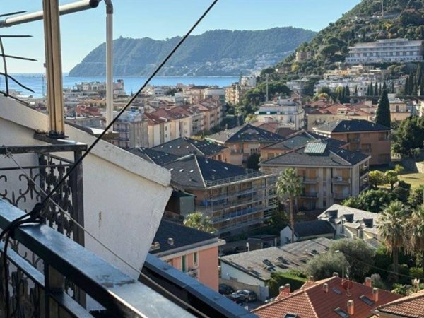 appartamento in vendita ad Alassio