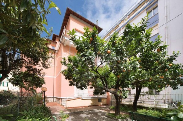 casa indipendente in vendita ad Alassio