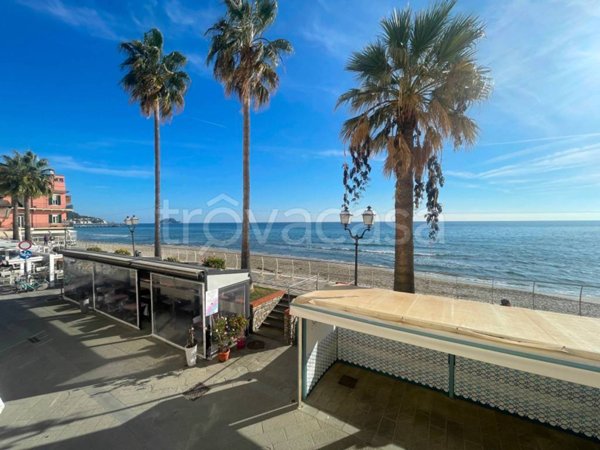 appartamento in vendita ad Alassio