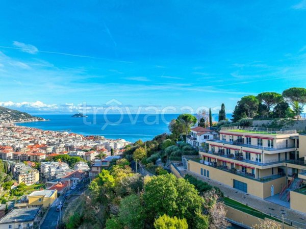appartamento in vendita ad Alassio