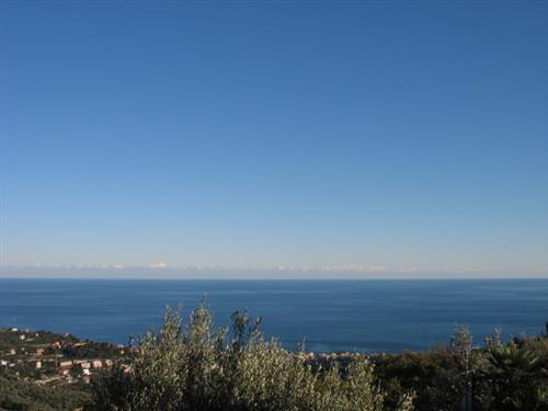 casa indipendente in vendita ad Alassio in zona Moglio