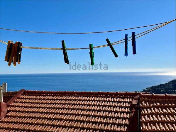 appartamento in vendita ad Alassio in zona Moglio