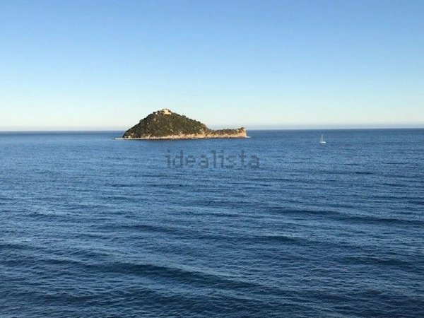 casa indipendente in vendita ad Alassio