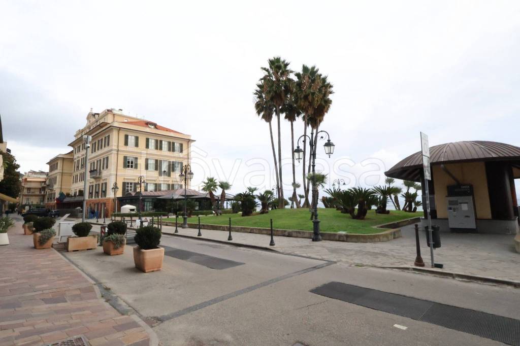 appartamento in vendita ad Alassio