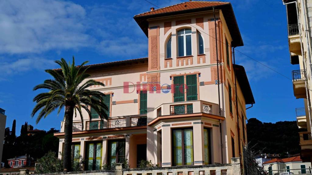 appartamento in vendita ad Alassio