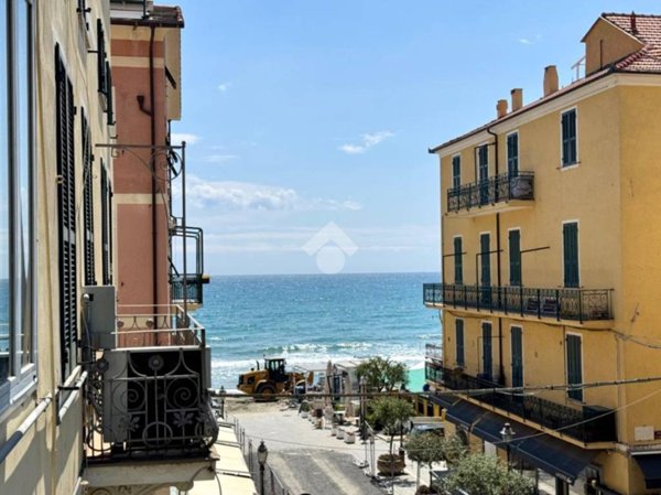 appartamento in vendita ad Alassio