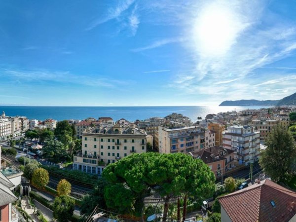 appartamento in vendita ad Alassio