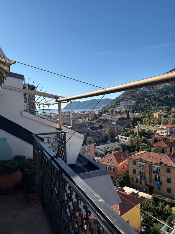 appartamento in vendita ad Alassio