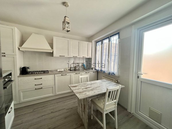 appartamento in vendita ad Alassio in zona Moglio