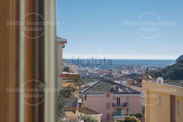 appartamento in vendita ad Alassio in zona Solva