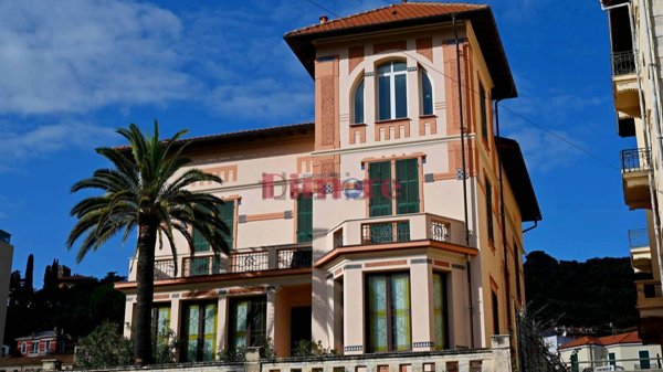 appartamento in vendita ad Alassio