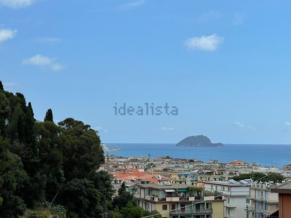 appartamento in vendita ad Alassio