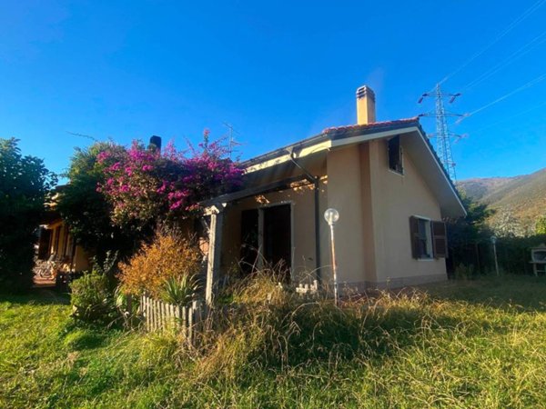 casa indipendente in vendita ad Alassio