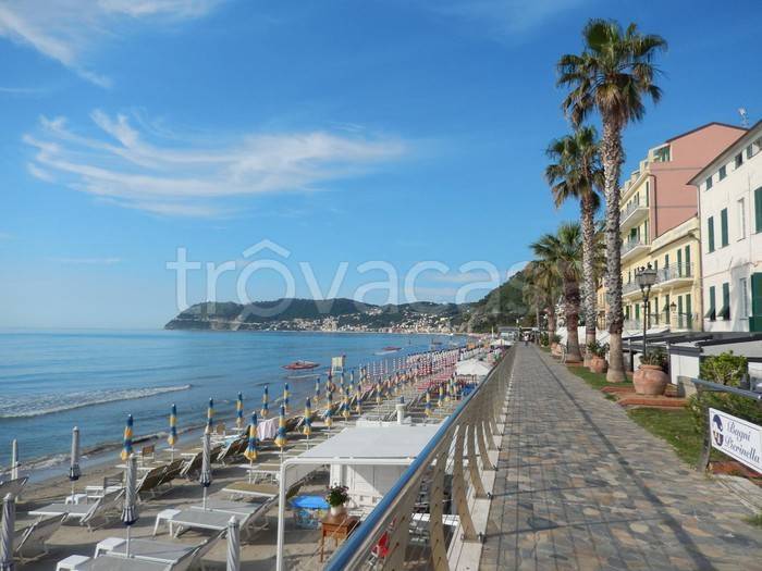 appartamento in vendita ad Alassio