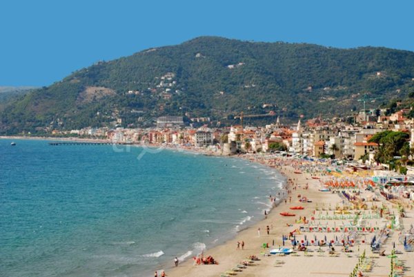 appartamento in vendita ad Alassio