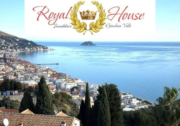 casa indipendente in vendita ad Alassio