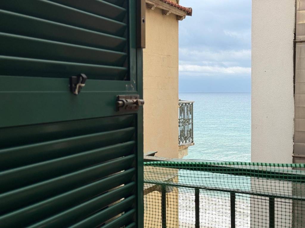 appartamento in vendita ad Alassio