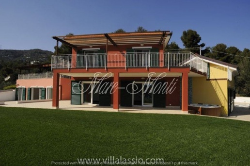 casa indipendente in vendita ad Alassio