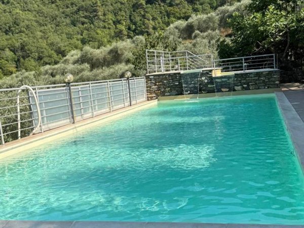 casa indipendente in vendita ad Alassio