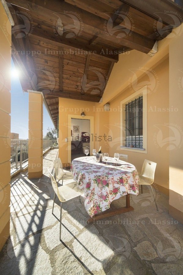 casa indipendente in vendita ad Alassio