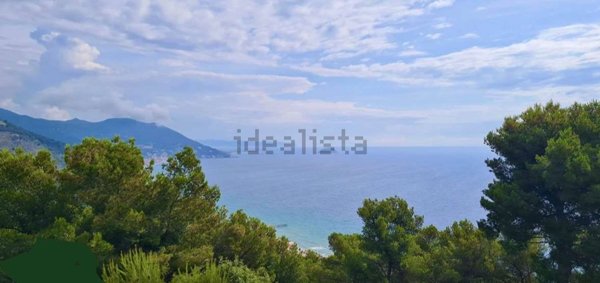 casa indipendente in vendita ad Alassio