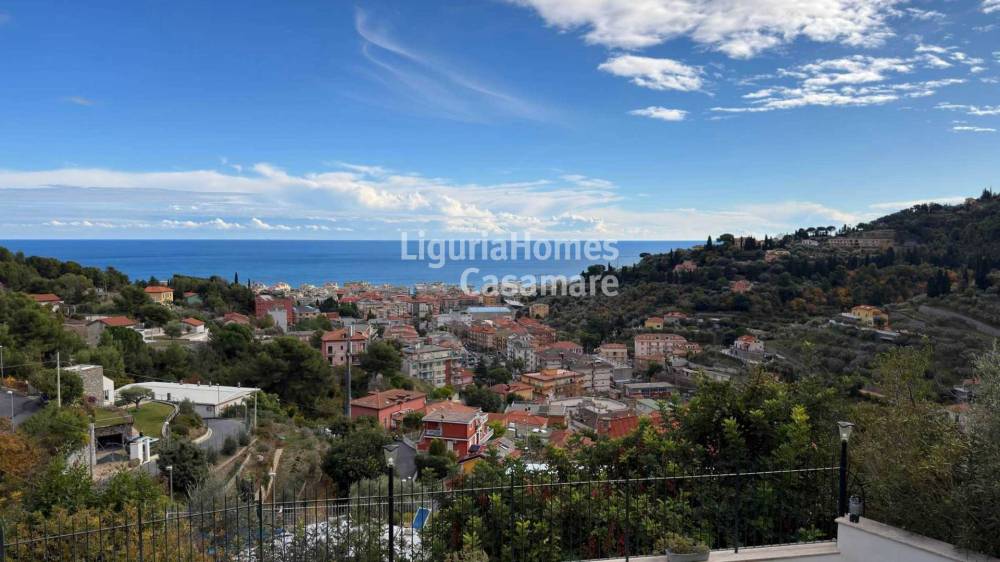casa indipendente in vendita ad Alassio