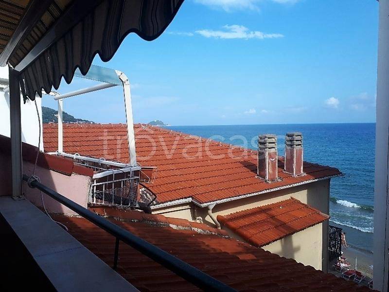 appartamento in vendita ad Alassio