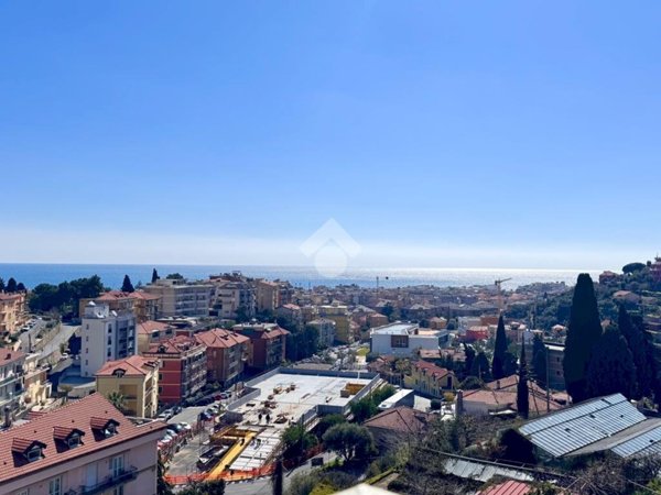 appartamento in vendita ad Alassio