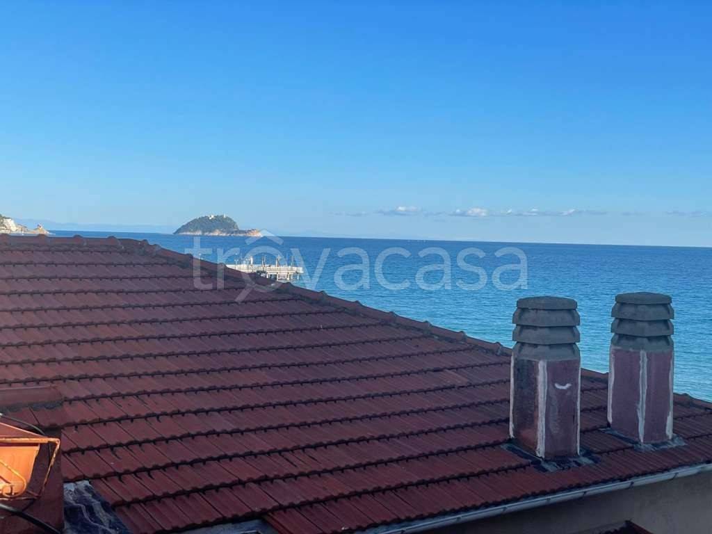 appartamento in vendita ad Alassio