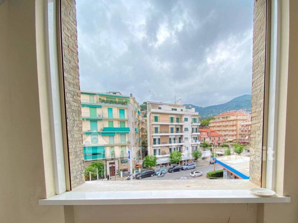 appartamento in vendita ad Alassio