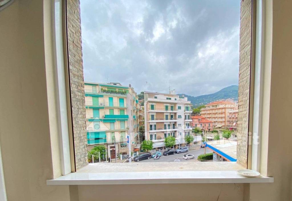 appartamento in vendita ad Alassio