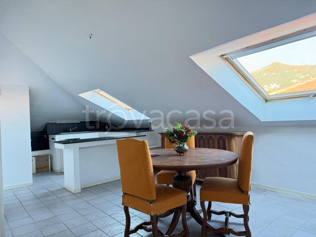 appartamento in vendita ad Alassio