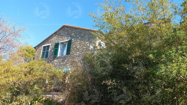 casa indipendente in vendita ad Alassio