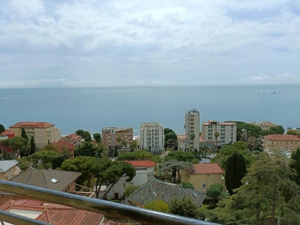 appartamento in vendita ad Alassio
