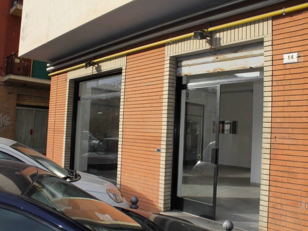 negozio in vendita ad Alassio