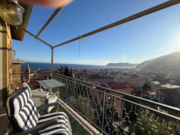 appartamento in vendita ad Alassio